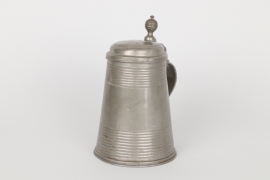Trinkkrug aus Zinn, Mattighofen um 1800