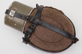 Wehrmacht medical canteen with cup - ESB 40