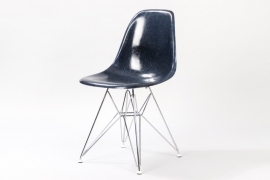 Navy Blue Fiberglas DSR Chair // Charles and Ray Eames