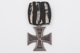 1914 Iron Cross 2nd Class on medal bar