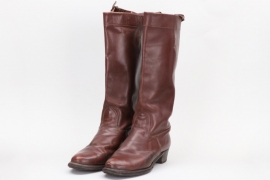 Unknown brown leather lady's boots