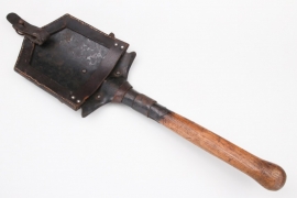 WWI shovel with leather holster