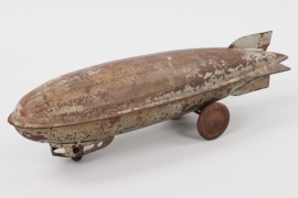 "GRAF ZEPPELIN" airship pull toy