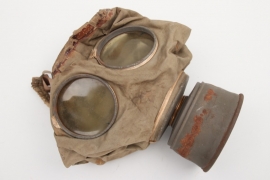 Imperial Germany - gas mask M1916 with filter - rubberized type
