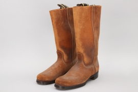 Brown German leather boots