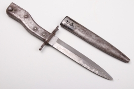 Prussia - WWI trench knife - "Demag" - with mortise slot
