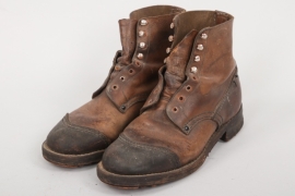 WWII Italian MVSN lace up shoes