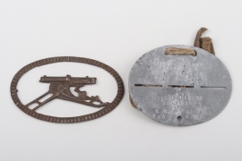 WWI identification tag & machine gunners sleeve badge