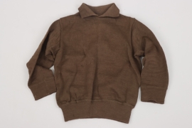 France - brown sweater M36