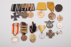 Lot of badges, miniatures and one medal bar