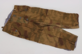 Wehrmacht "tan & water" camo winter trousers - Rb-numbered