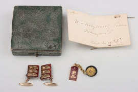 Cufflinks and buttonhole decoration of a Generalleutnant in case