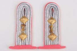 Panzer-Rgt. 7 shoulder boards for a Hauptmann for the white summer tunic