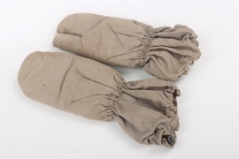 WAFFEN-SS GLOVES ISSUED WITH THE CHARKOV PARKA