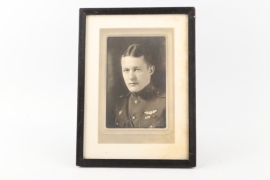 Portrait photo of the U.S. Aviator Hobart Baker