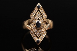 Art Déco geometrical sapphire and diamond ring