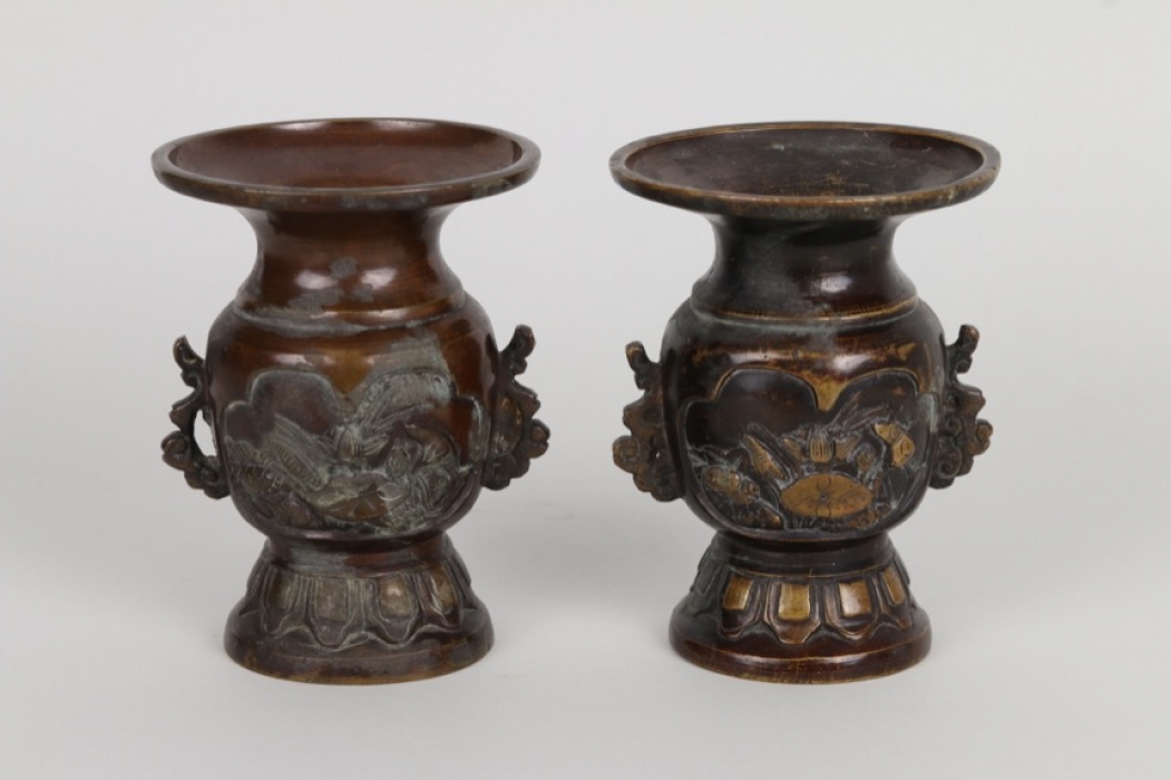 Ein Paar Bronzevasen, China um 1900