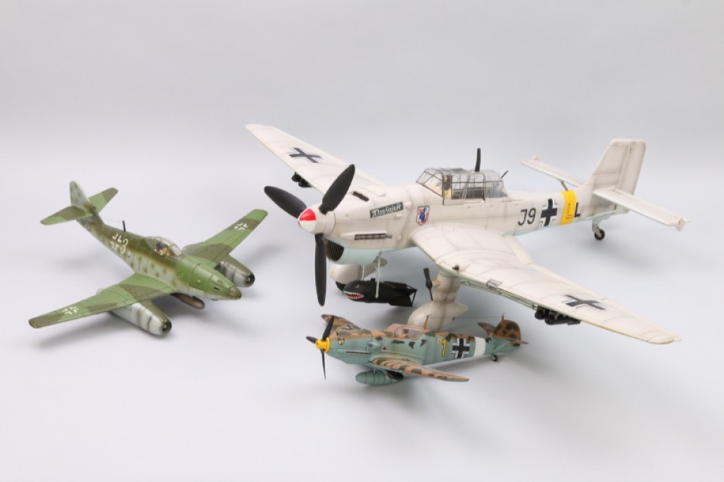 3 modern aircraft models