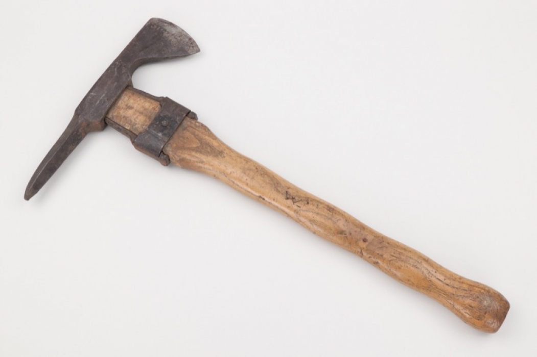 WW1 Pioneer trench axe