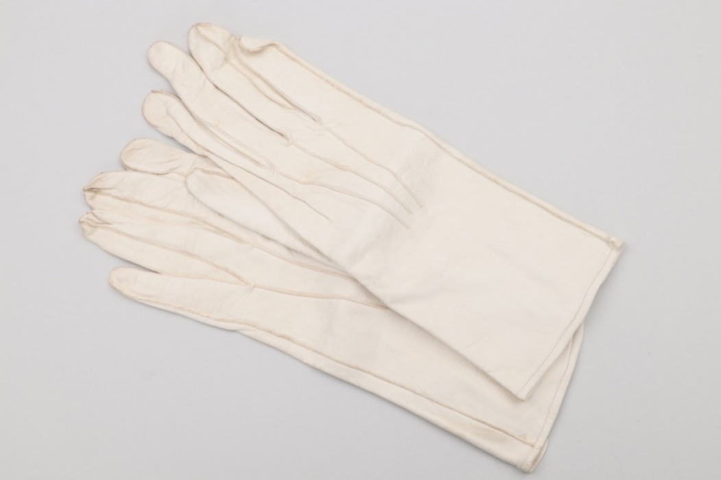 Wehrmacht white officer's gloves