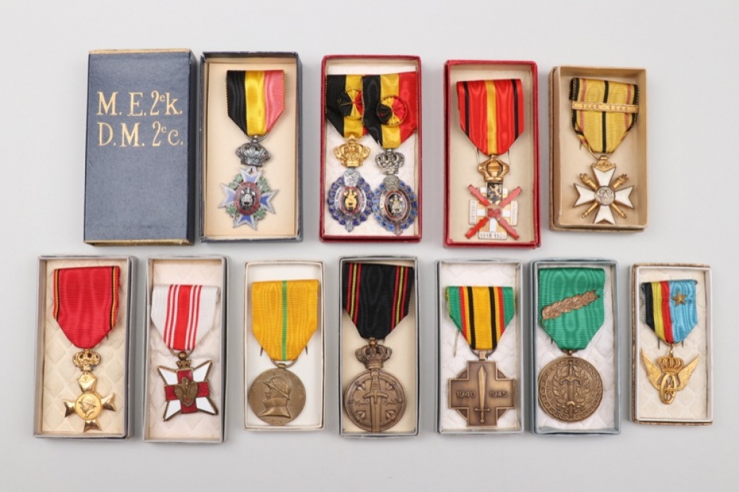 Belgium - lot of medals with case of issue