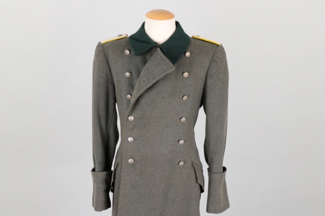 Heer Jäger coat to Nachrichten Leutnant