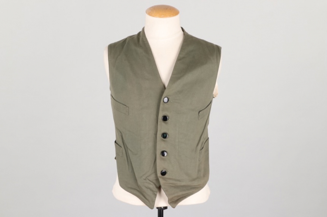 Out of the woodwork - vest