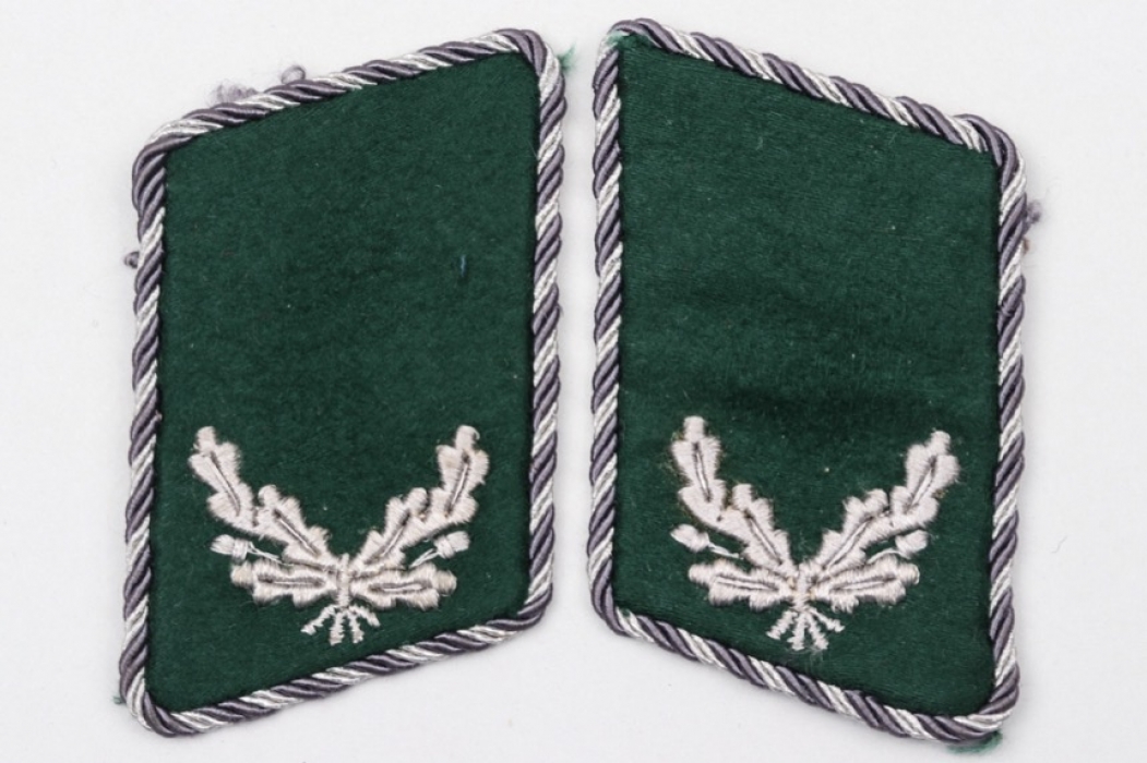 Luftwaffe "Beamter" official's collar tabs
