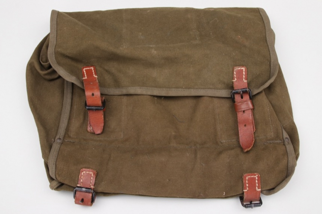 Wehrmacht horse's gas mask bag