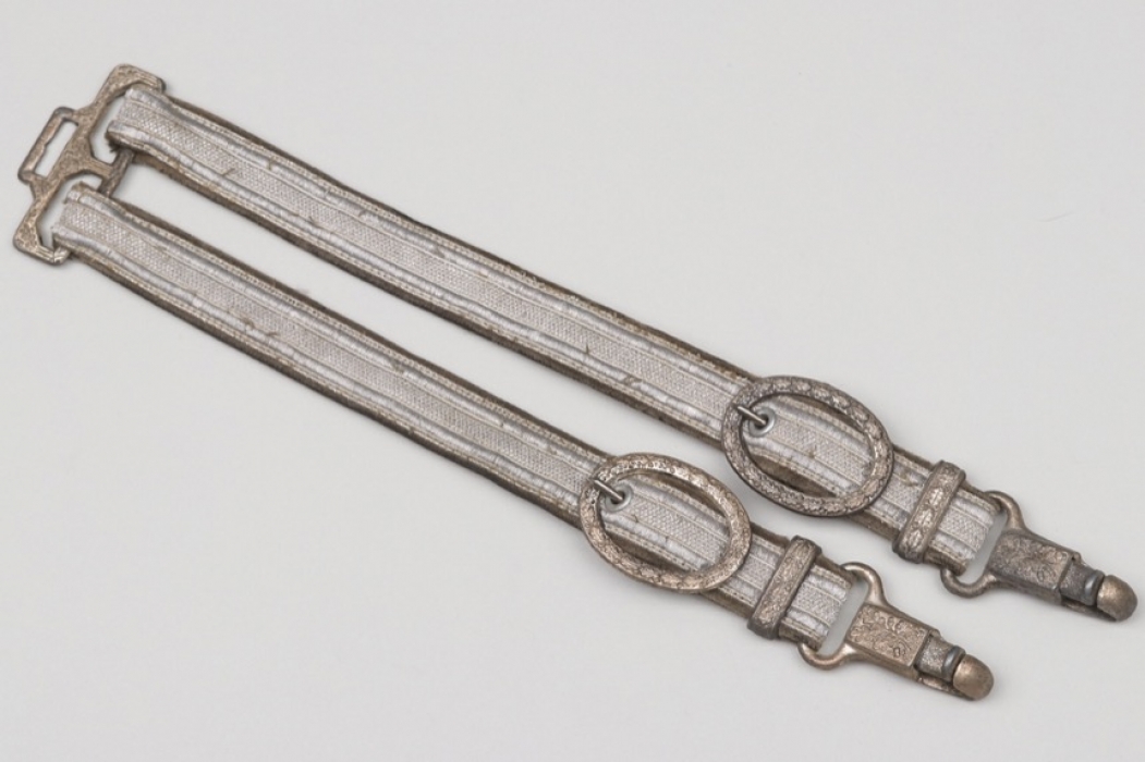 Heer officer's dagger hangers