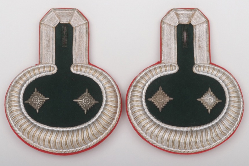 Imperial Germany - unknown officer's epaulettes