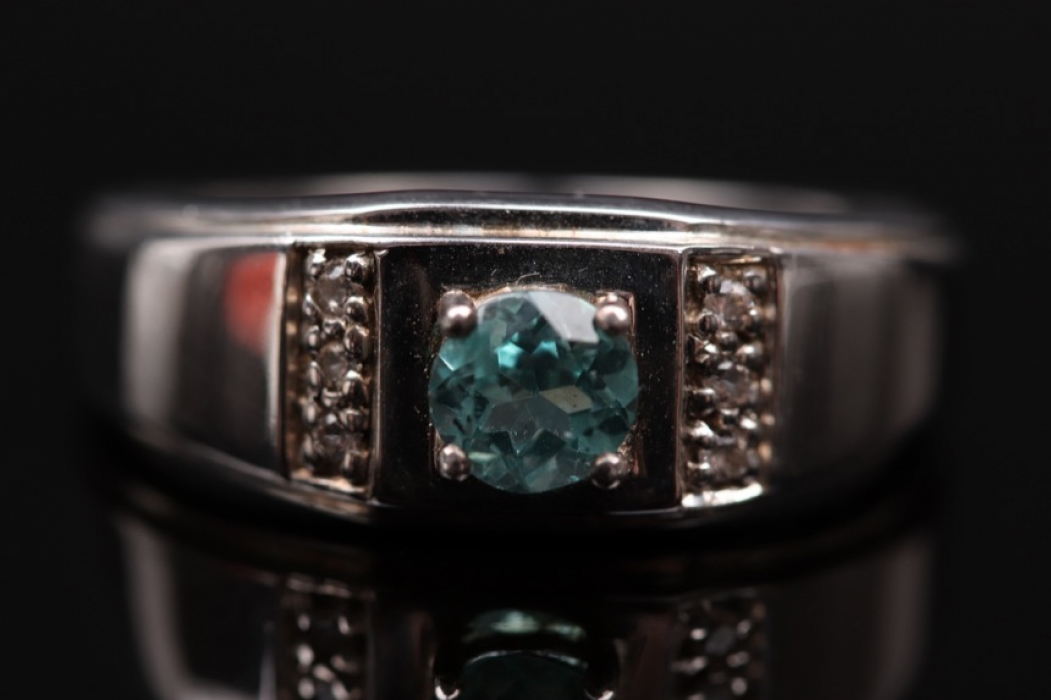 Silver men's ring with apatite
