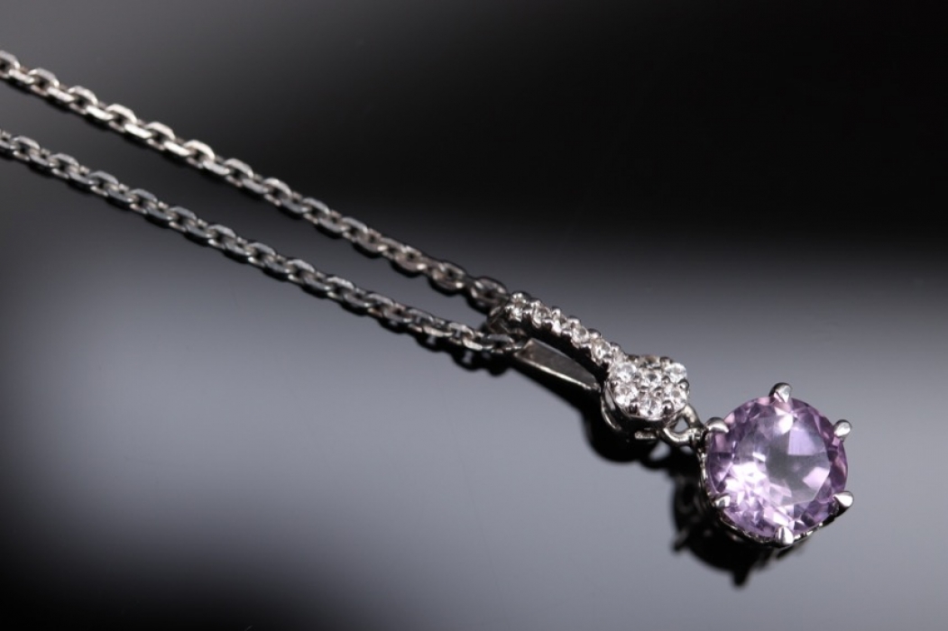 Silver necklace and pendant with soft-lilac colored amethyst