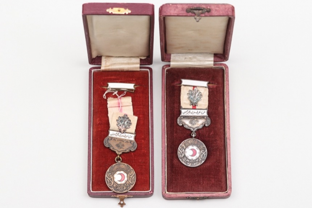 Turkey - 2 + Red Crescent Medals in Case