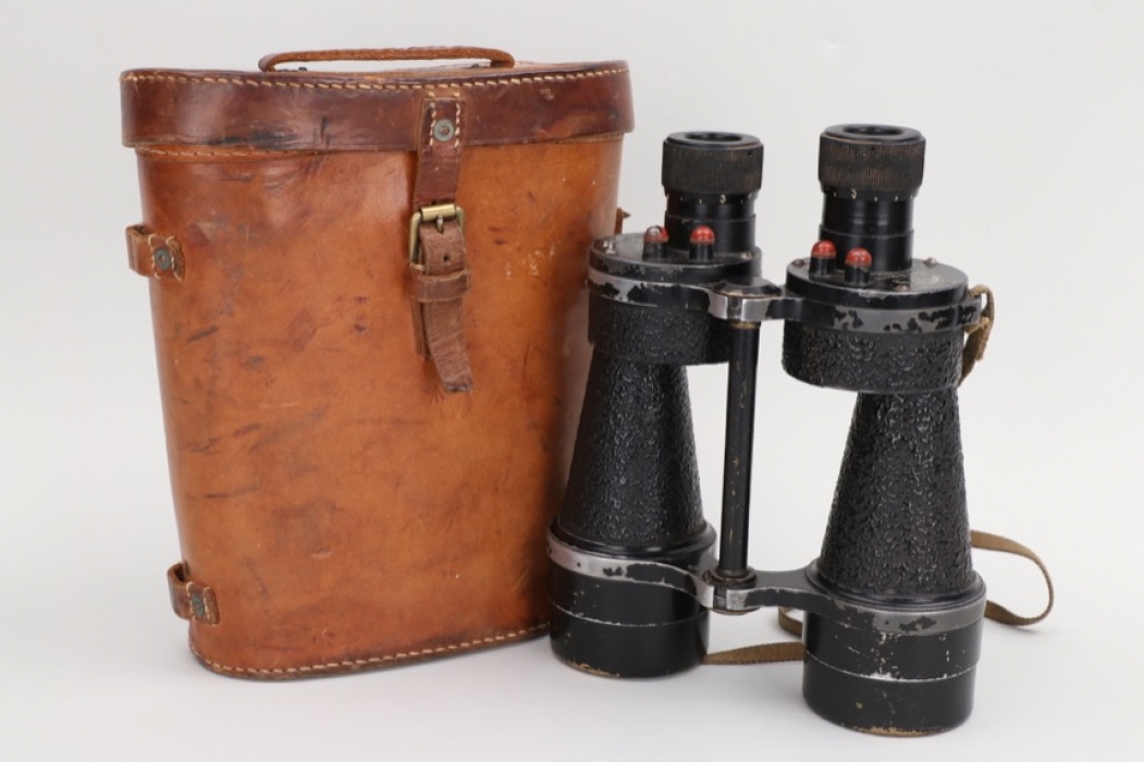 Britain - WWII binoculars in case - Ross London