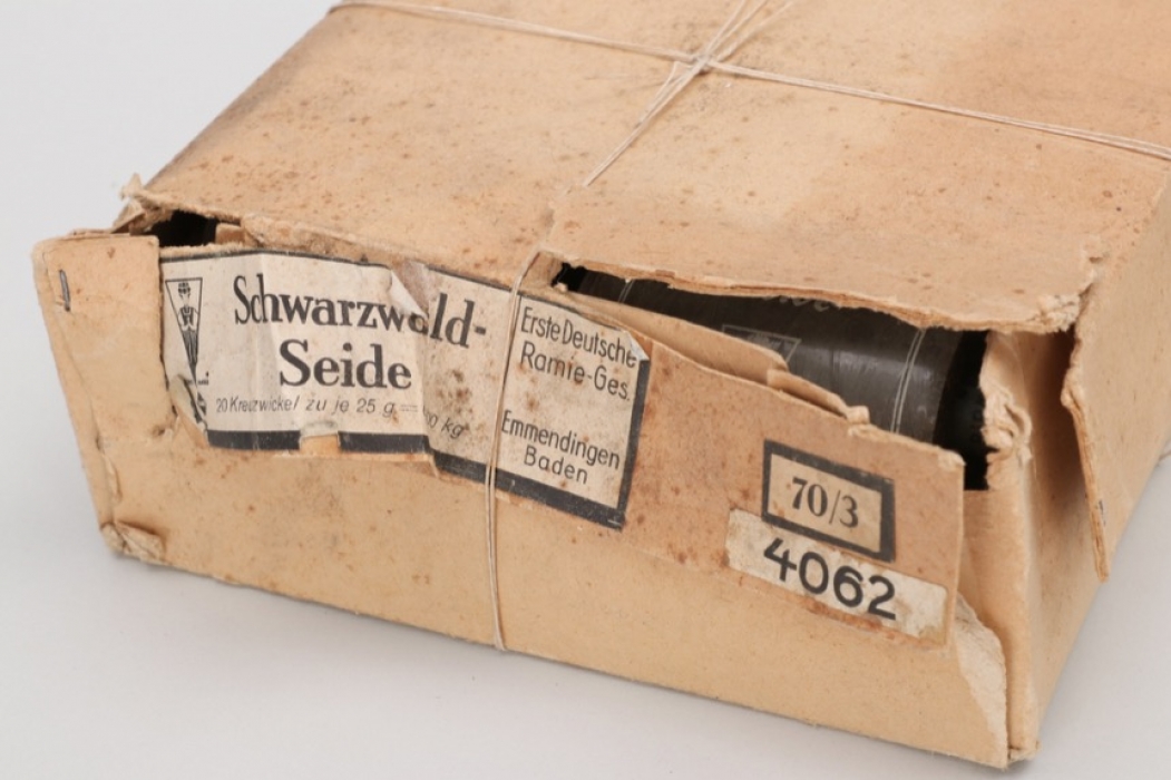 Wehrmacht 20 original thread rolls in box