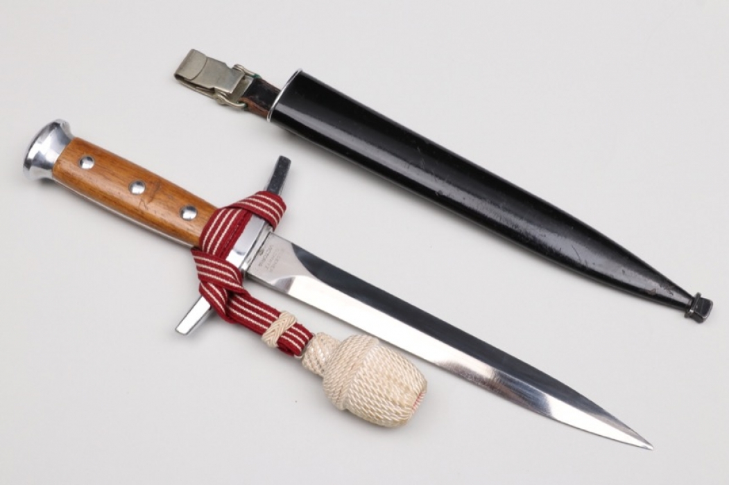Swiss - army dagger M43 with knot