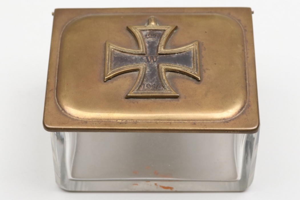 WWI patriotic "Iron Cross" case