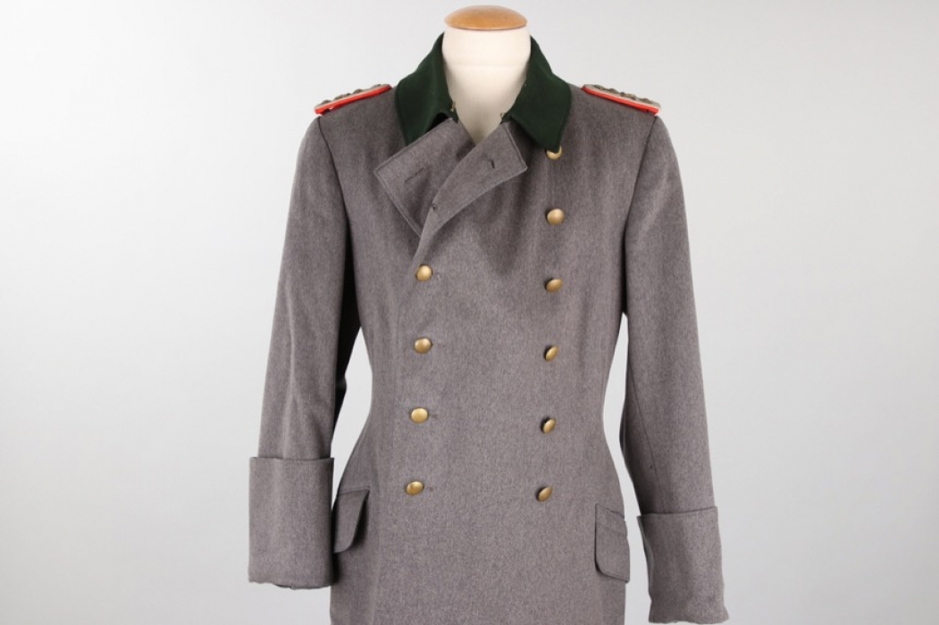 Heer Artillerie officer's coat - gilt buttons
