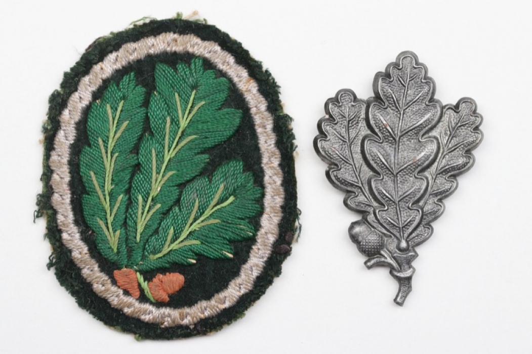 Heer Jäger sleeve badge & cap badge - officer