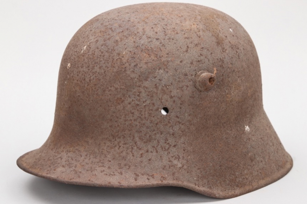 WWI German M16 helmet