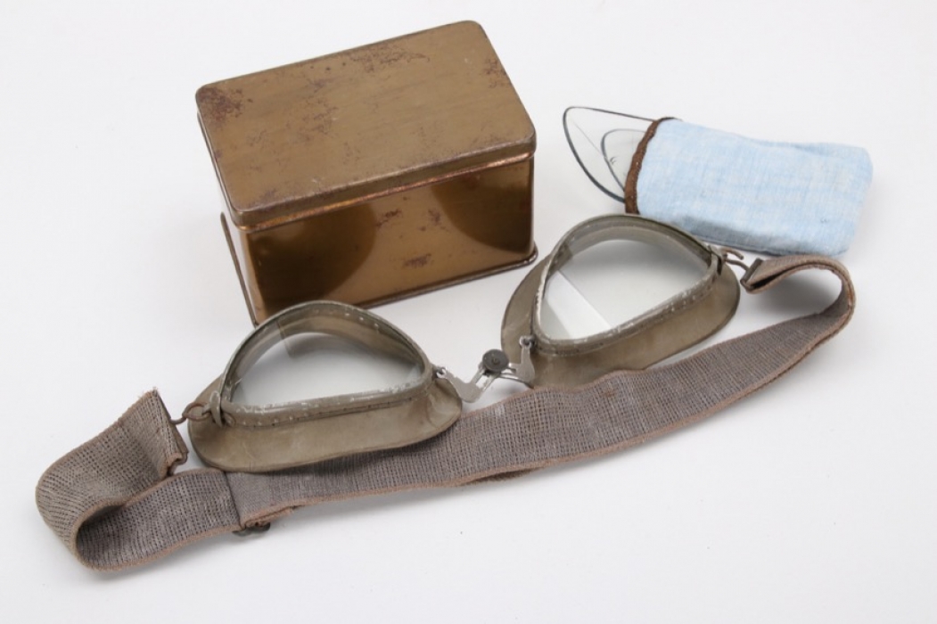 Wehrmacht motorcyclist's goggles in box
