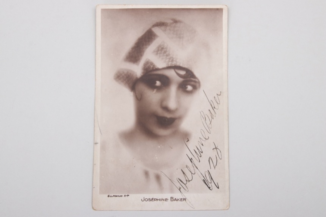 1928 Josephine Baker signed postcard