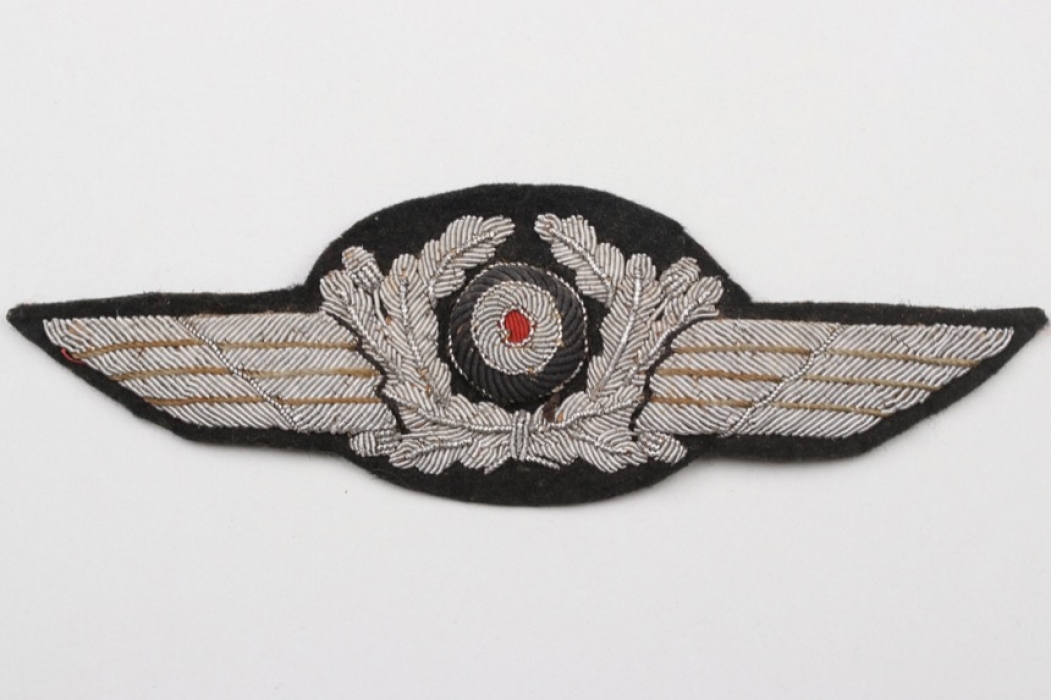 Luftwaffe officer's visor cap wreath