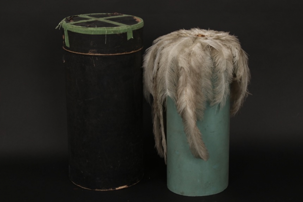 Saxony - General's spike helmet parade feathers in container