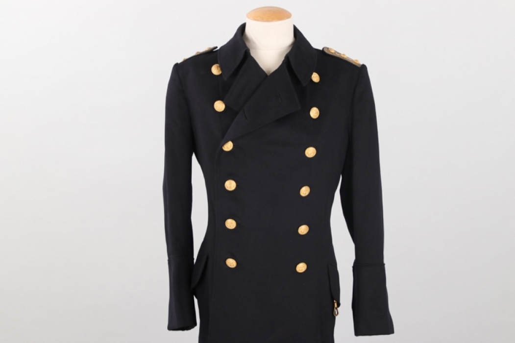 Kriegsmarine dress coat to Kapitän z.S. Wilke
