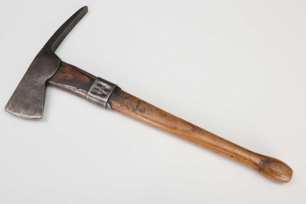 WWI Pionier trench pickaxe M1909