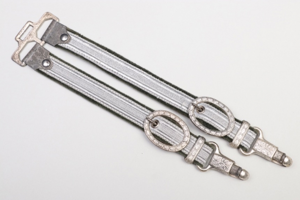 Heer officer's luxury dagger hangers