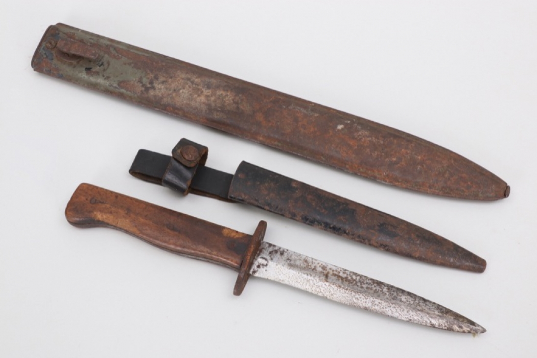 WWI trench knife & bayonet scabbard