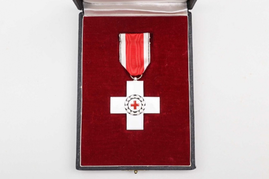 German Red Cross Decoration in case - S&L